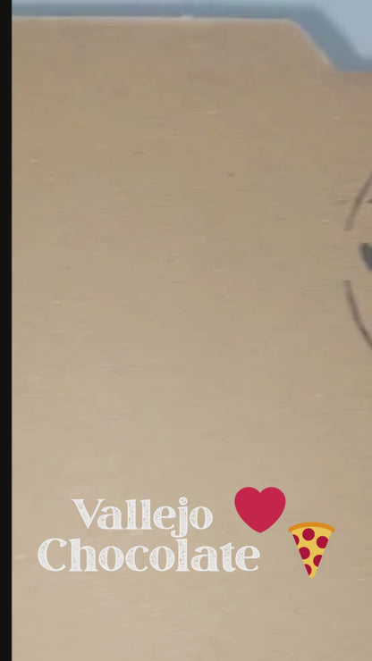 VALLEJO ❤️ CHOCOLATE PIZZA